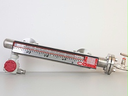 磁翻板液位计在杀菌锅设备中的关键应用与专业选型指南