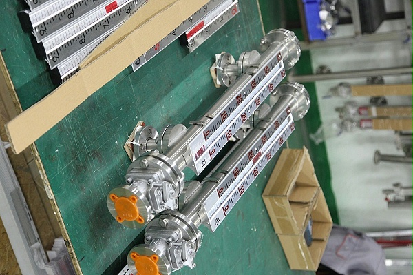 四氟衬里磁翻板液位计